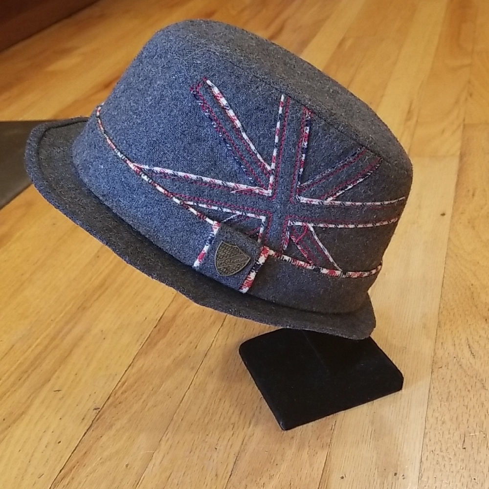 Gray Hat with Union Jack Design